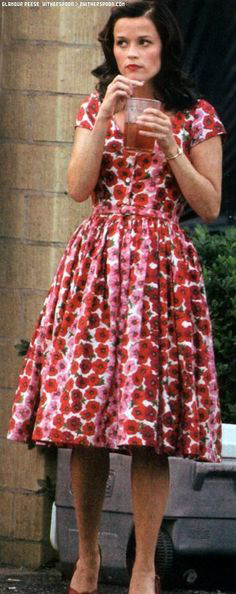 Reese Witherspoon in costume as June Carter.